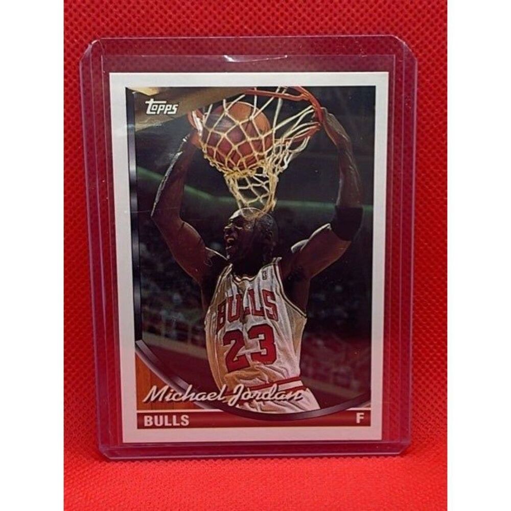 Michael Jordan Card 1993 Topps #23 in Excellent Condition